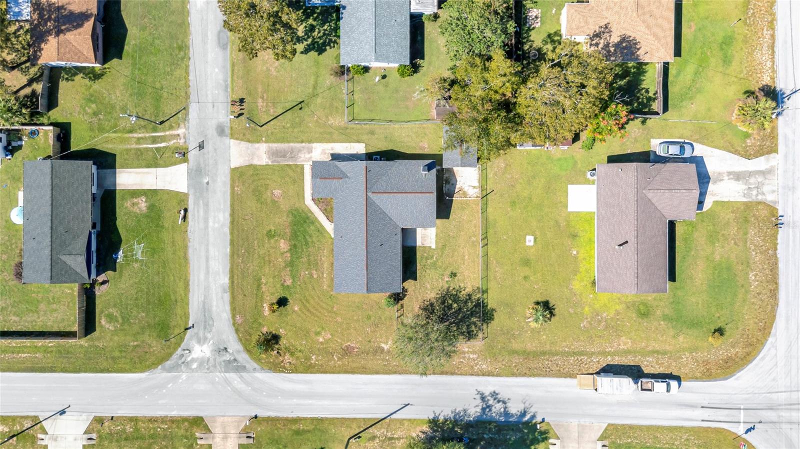 Image 35 of 36 For 6989 52 Place