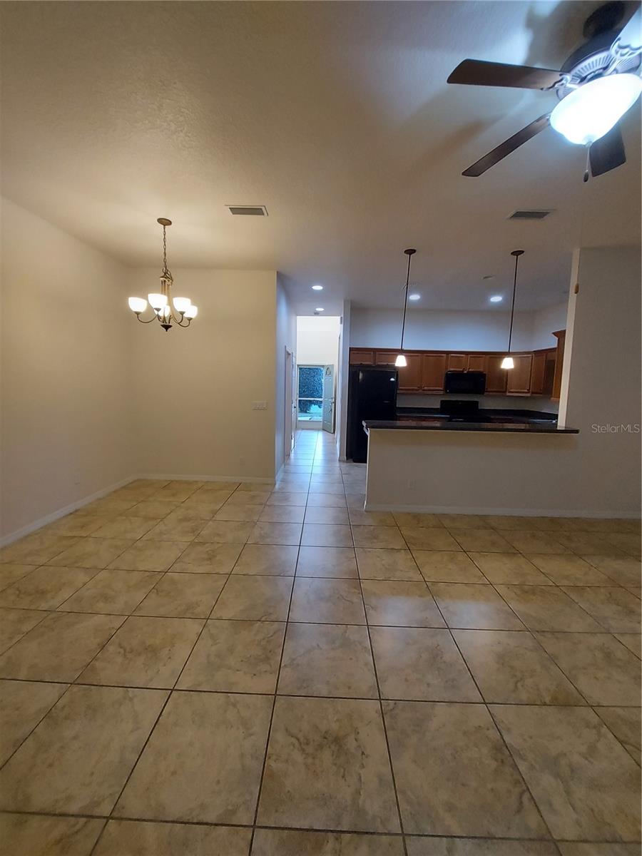 Image 10 of 27 For 3415 Anthony Road 403