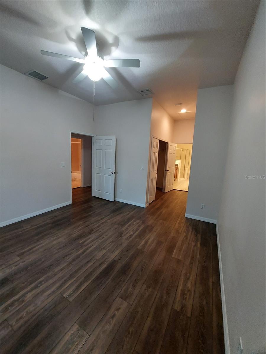 Image 15 of 27 For 3415 Anthony Road 403