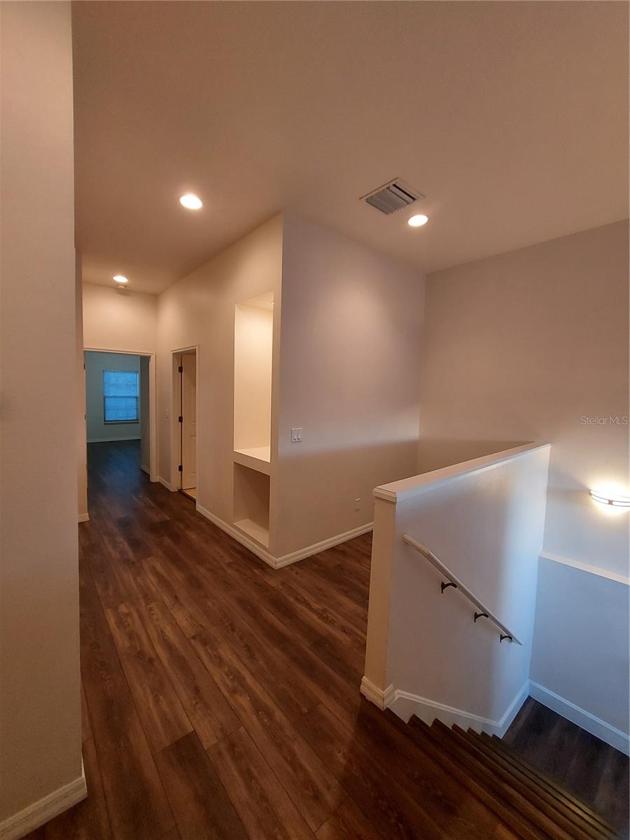 Image 17 of 27 For 3415 Anthony Road 403