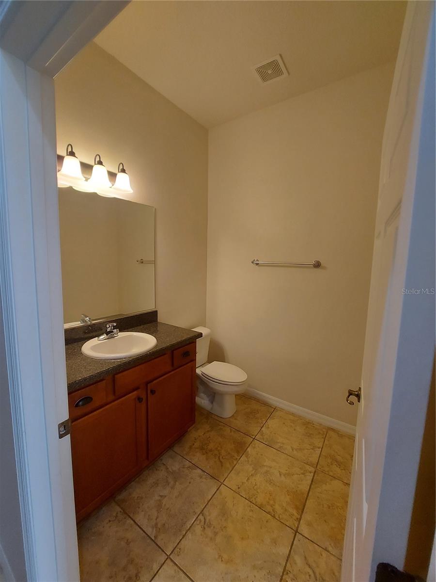 Image 24 of 27 For 3415 Anthony Road 403