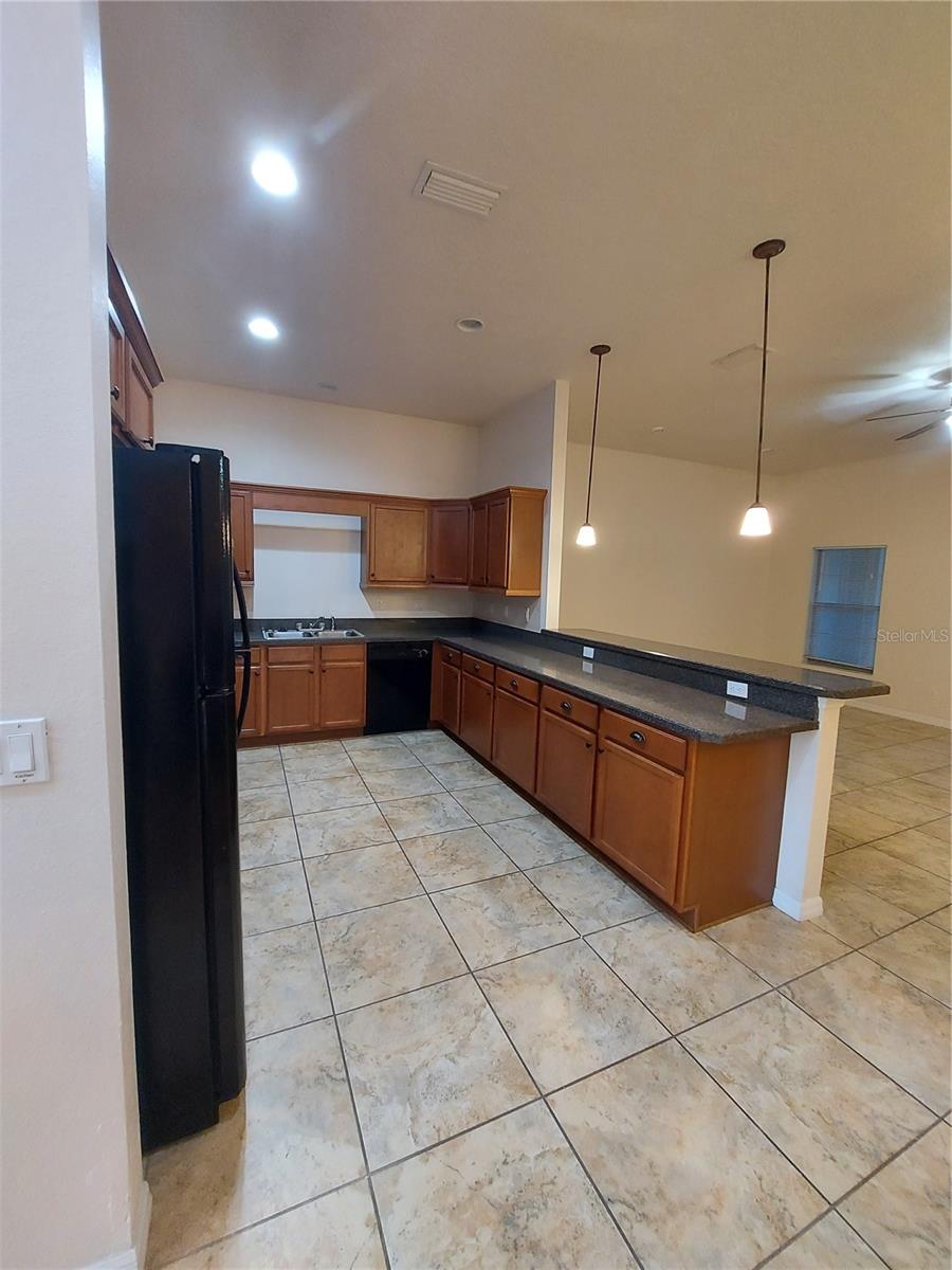 Image 8 of 27 For 3415 Anthony Road 403