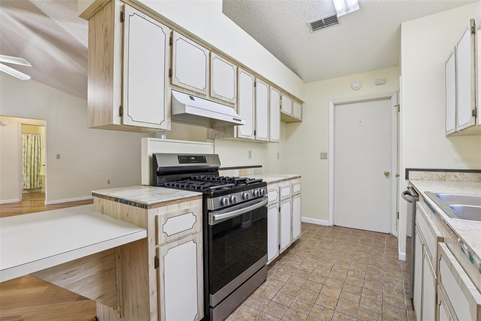 Image 15 of 54 For 304 Brigadoon Circle