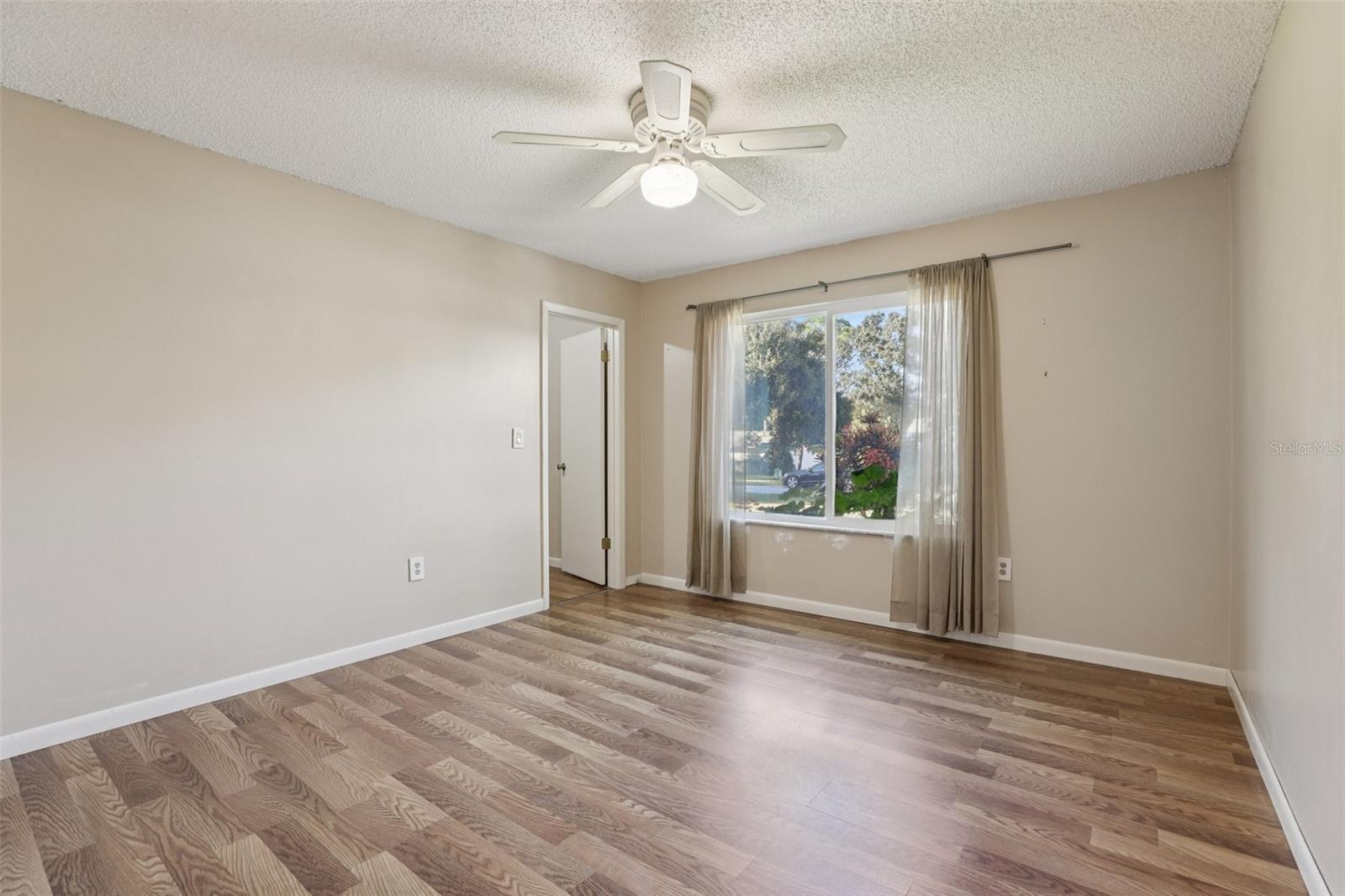 Image 24 of 54 For 304 Brigadoon Circle