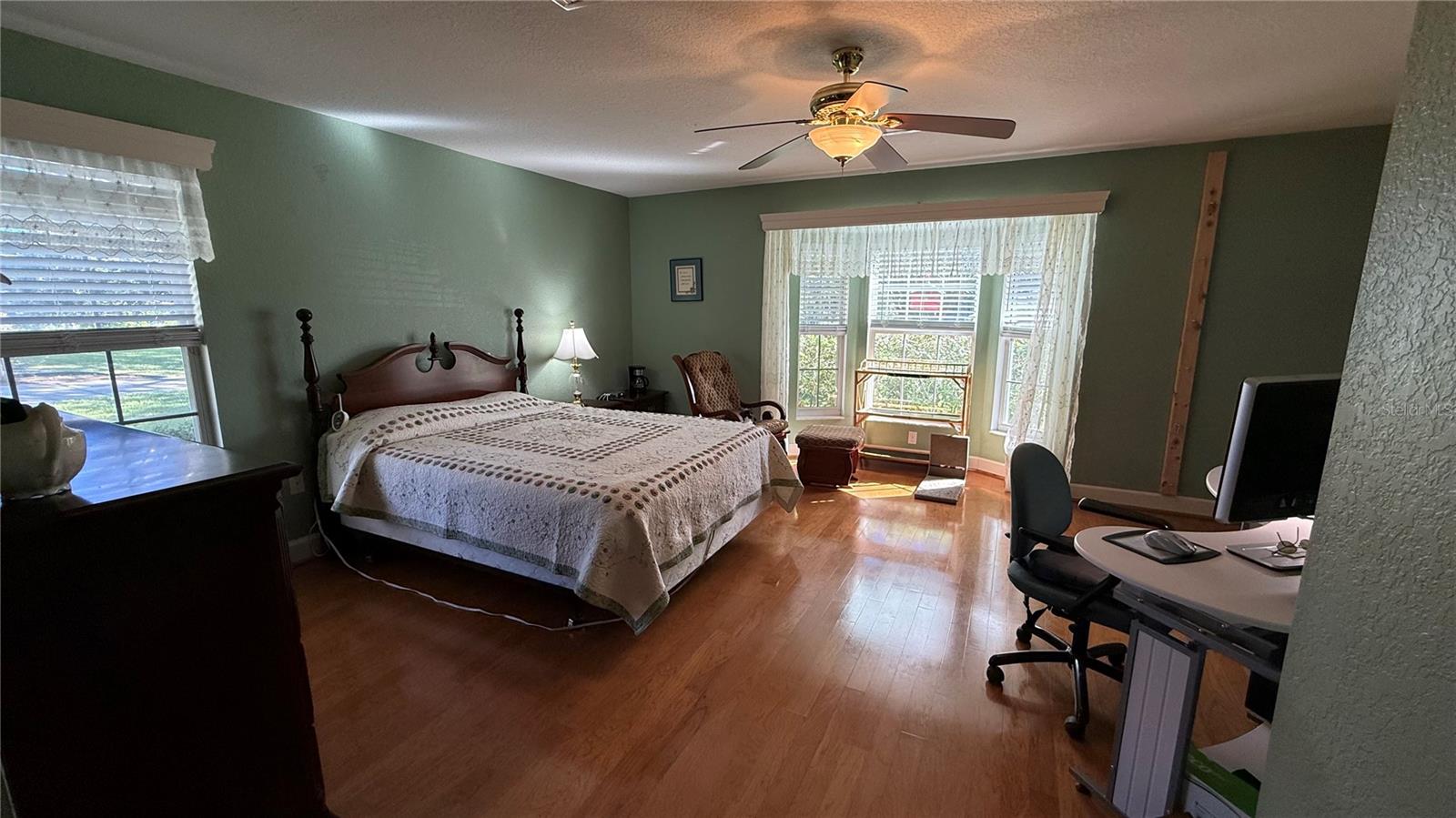 Image 11 of 37 For 436 61st Terrace