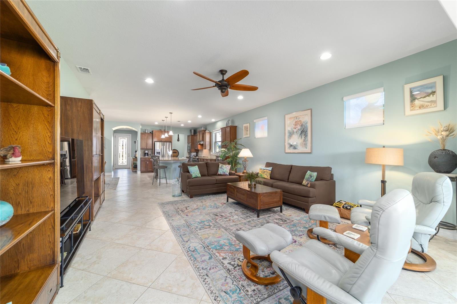 Image 12 of 69 For 10106 77th Loop