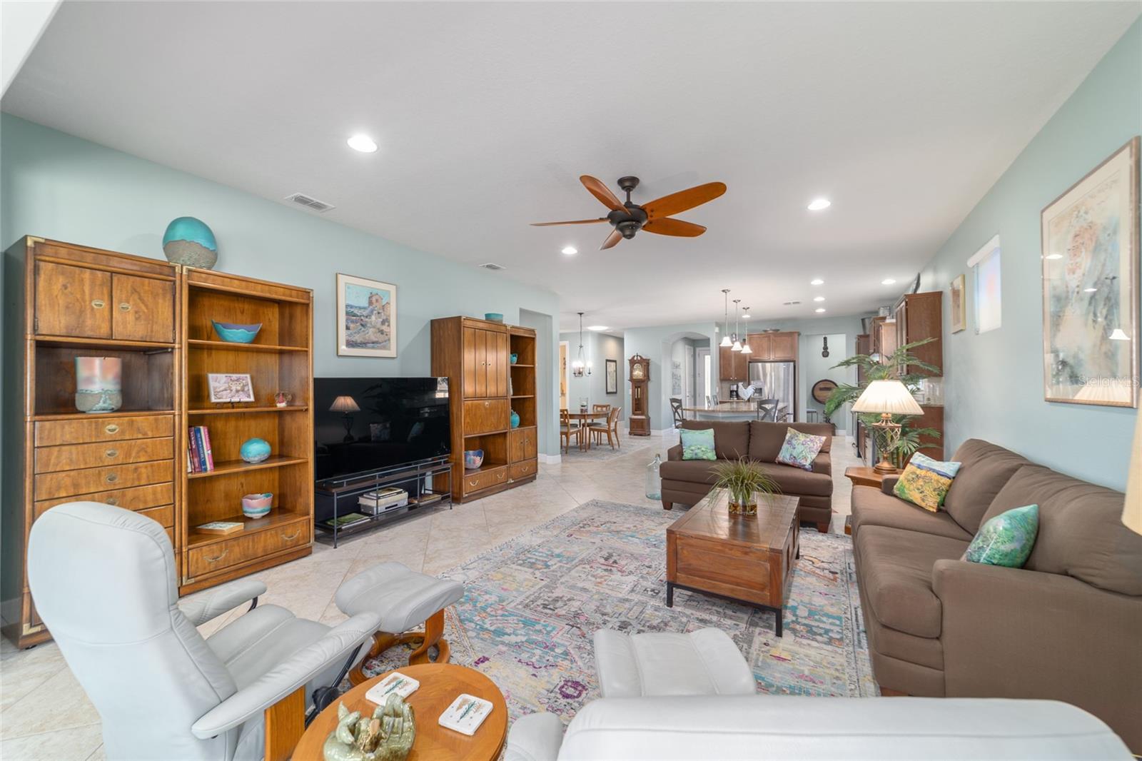 Image 13 of 69 For 10106 77th Loop