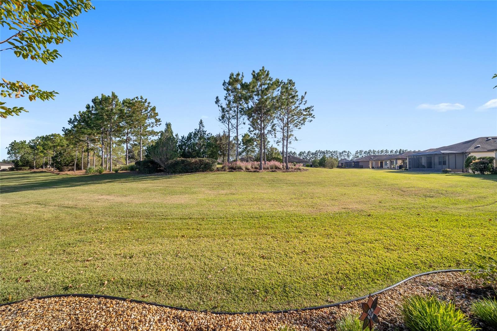 Image 3 of 69 For 10106 77th Loop