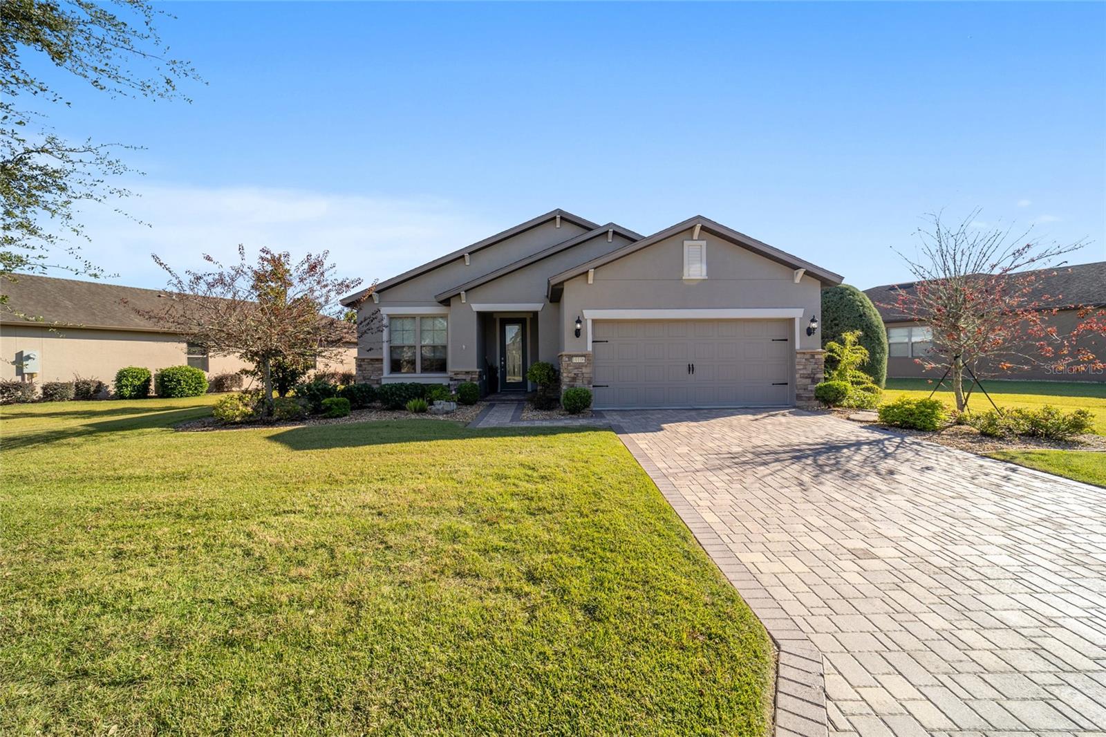 Image 4 of 69 For 10106 77th Loop