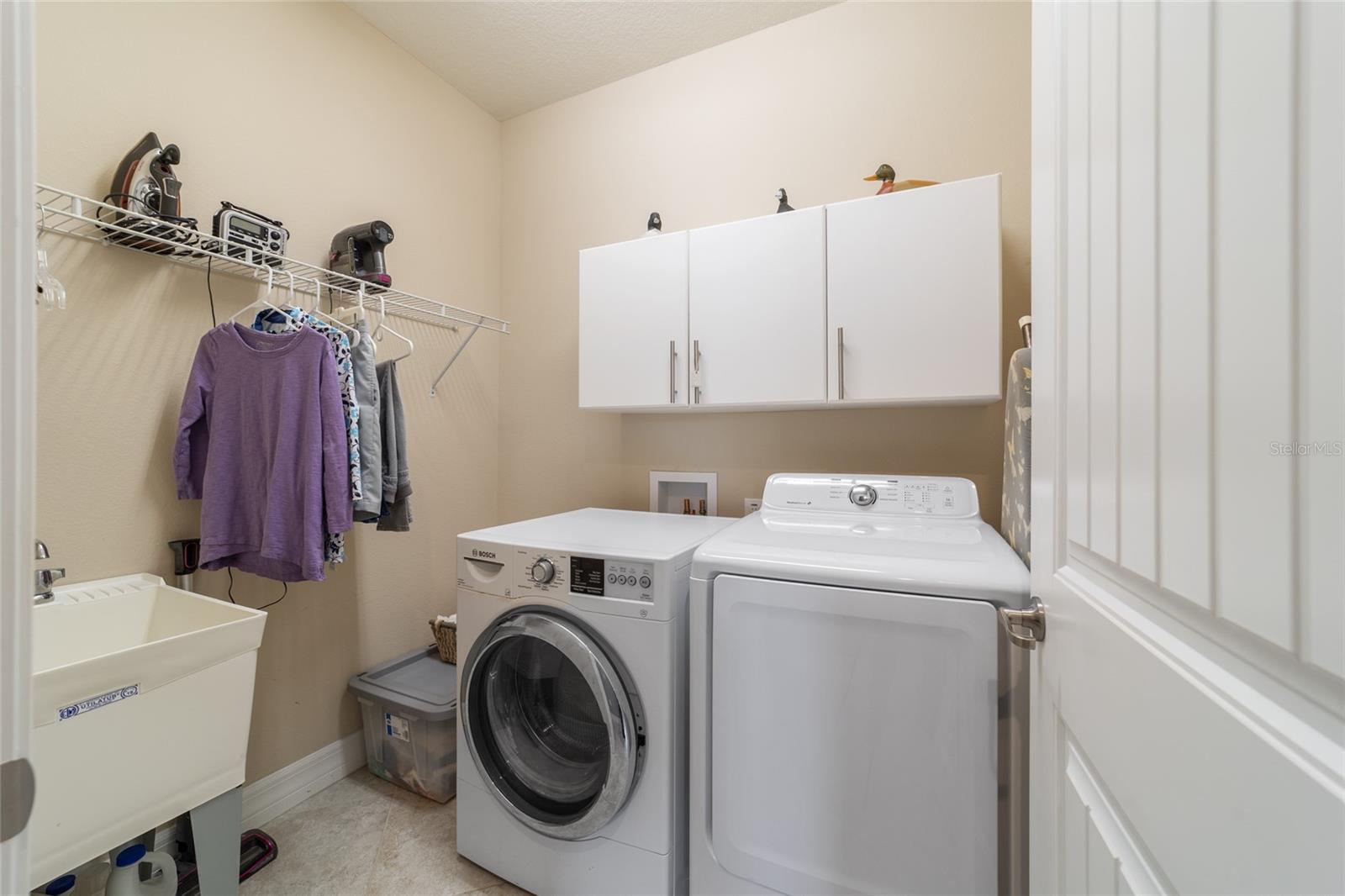 Image 43 of 69 For 10106 77th Loop