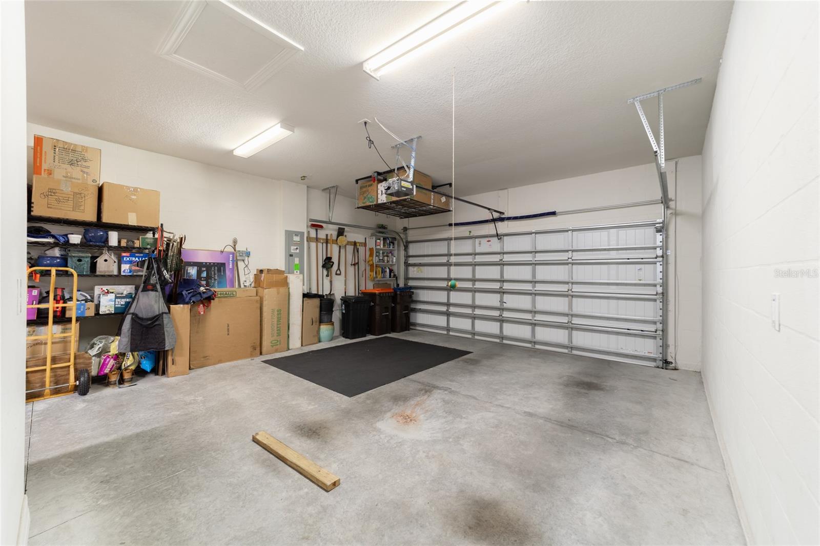 Image 45 of 69 For 10106 77th Loop