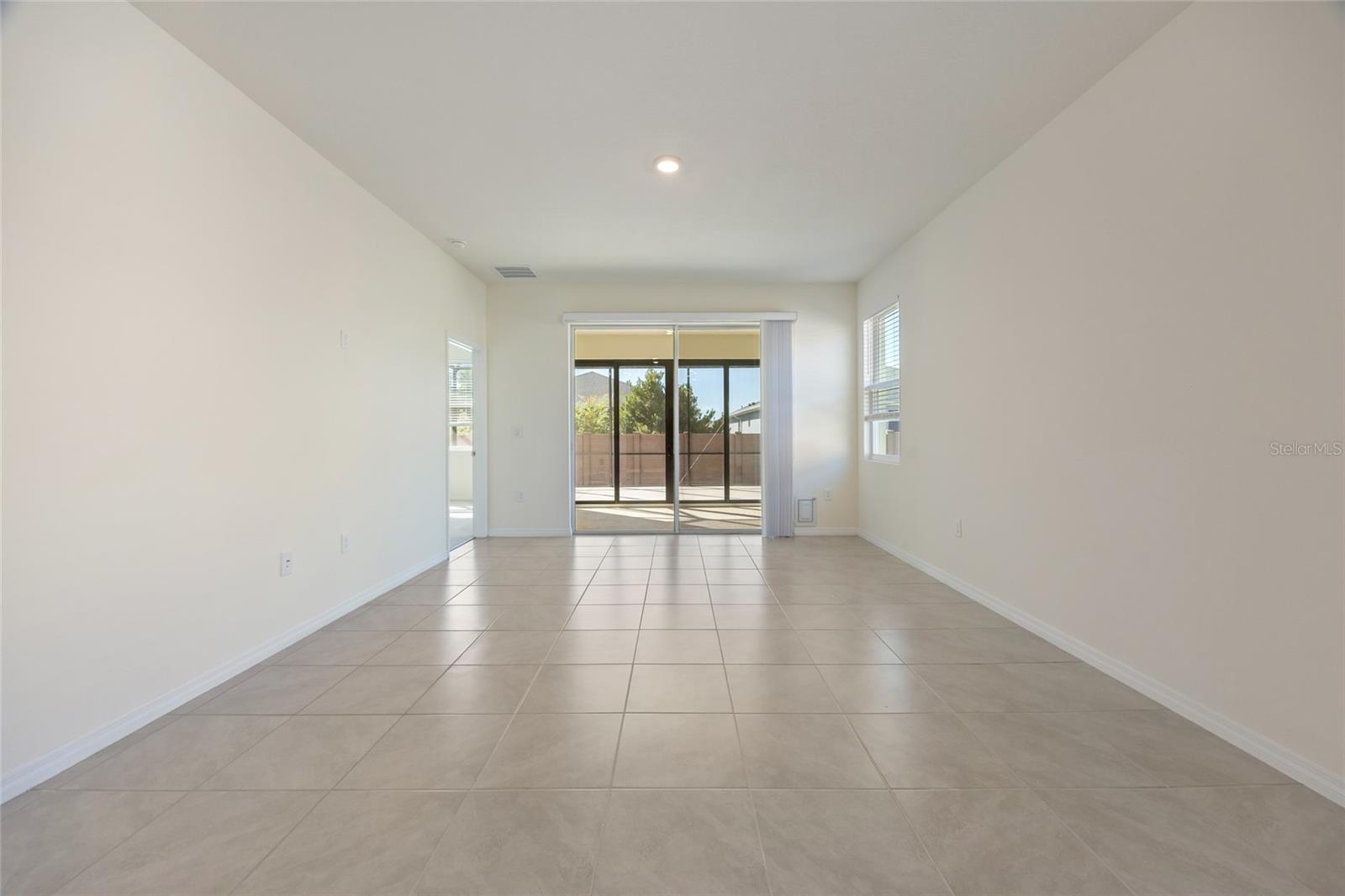 Image 11 of 58 For 5536 40th Loop