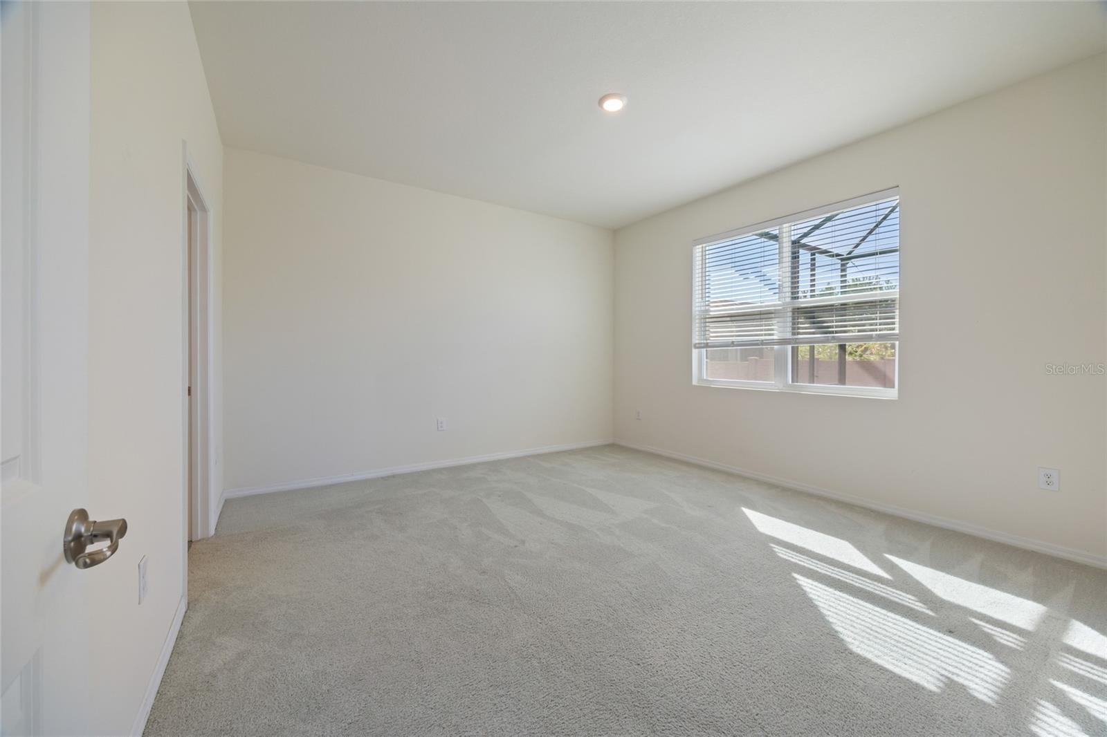 Image 14 of 58 For 5536 40th Loop