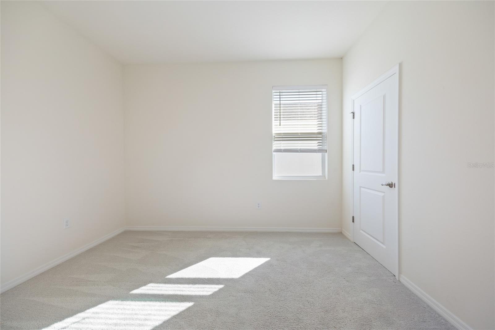 Image 21 of 58 For 5536 40th Loop