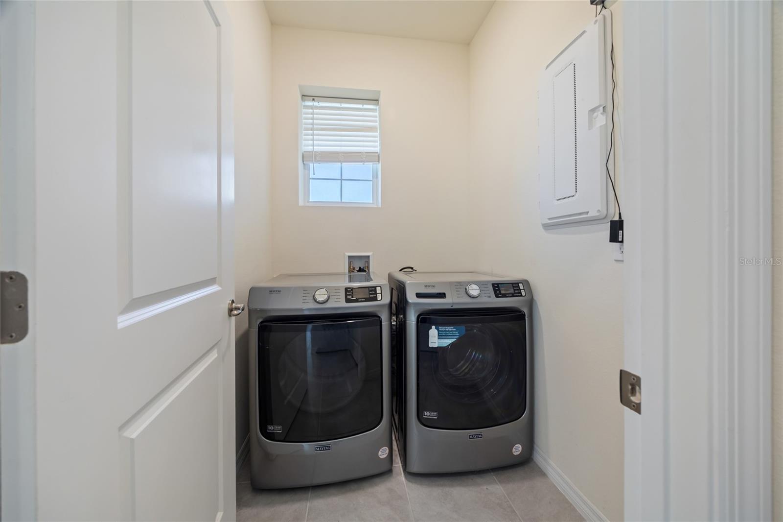 Image 26 of 58 For 5536 40th Loop