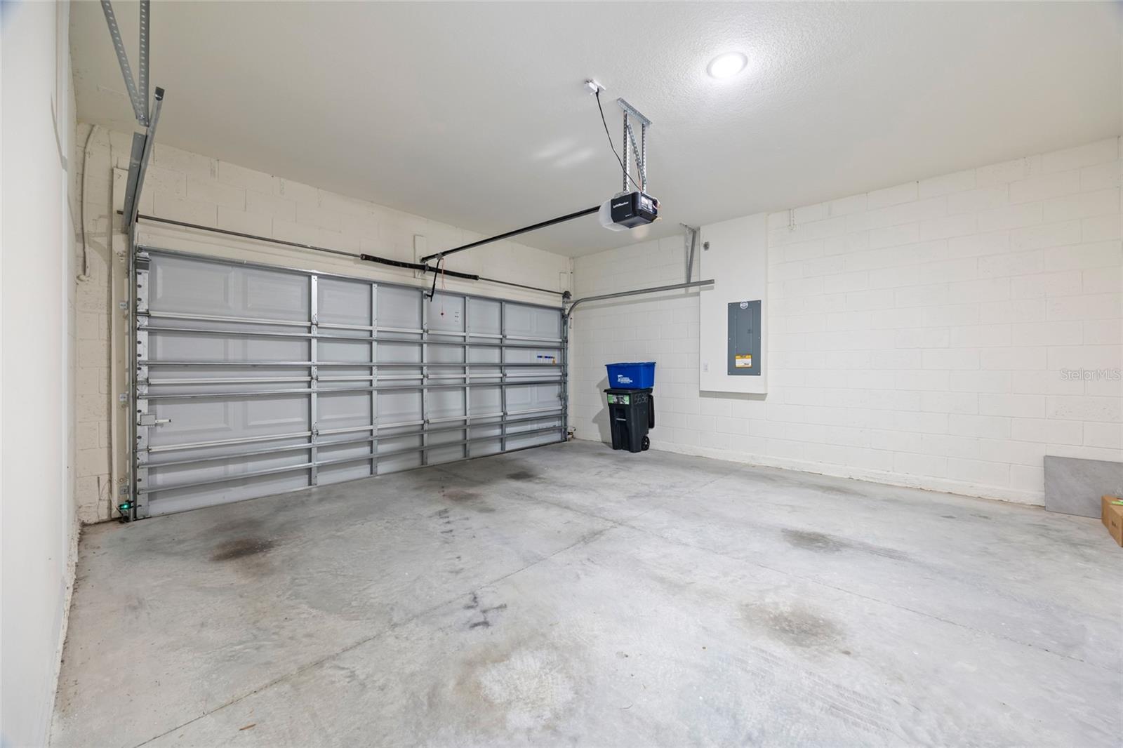 Image 27 of 58 For 5536 40th Loop