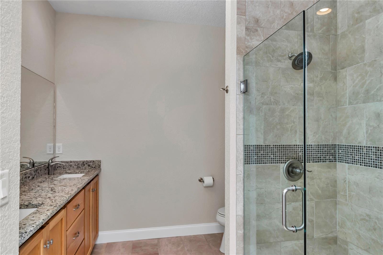 Image 17 of 42 For 2210 38th Terrace