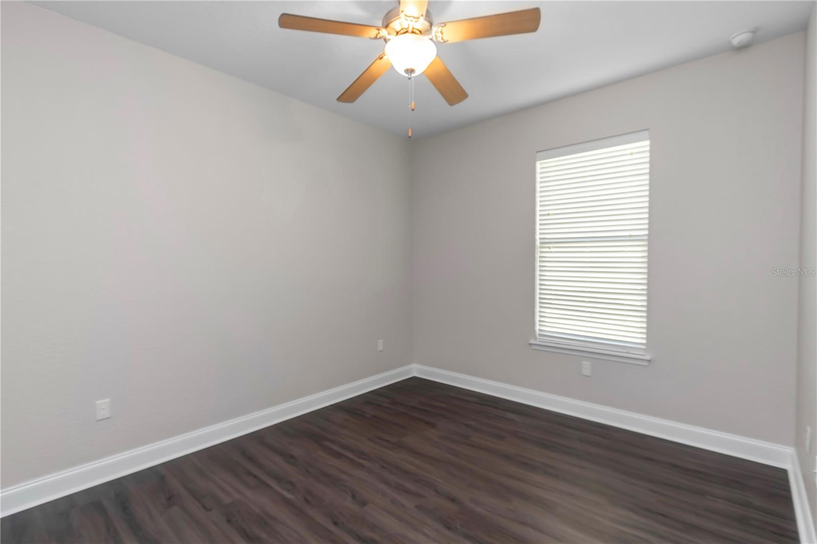 Image 21 of 42 For 2210 38th Terrace