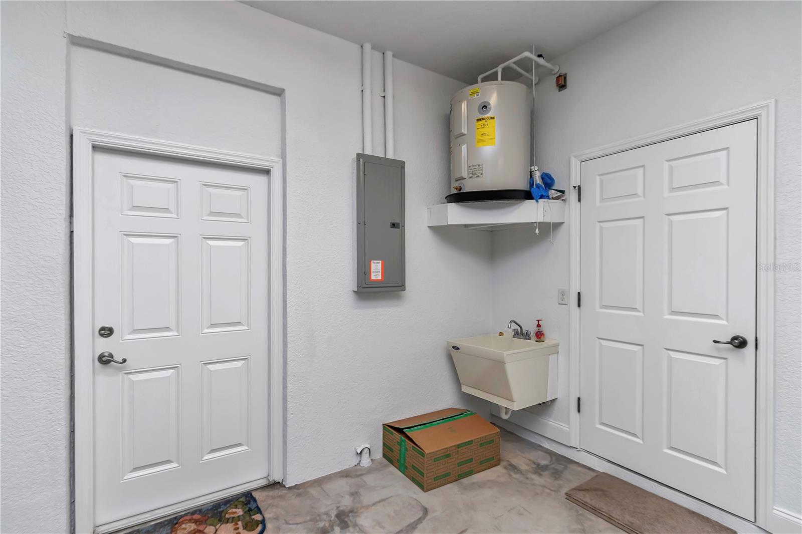 Image 30 of 42 For 2210 38th Terrace