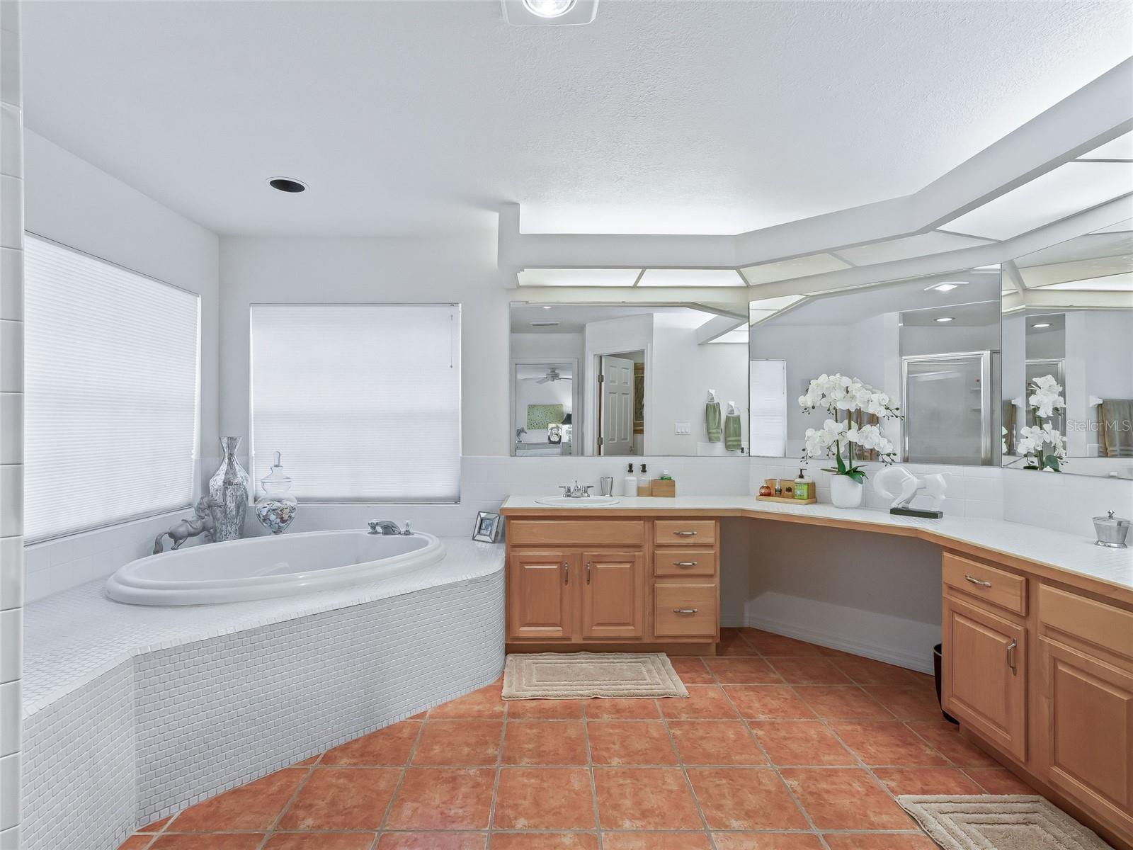 Image 21 of 69 For 22 Wood Ridge Drive