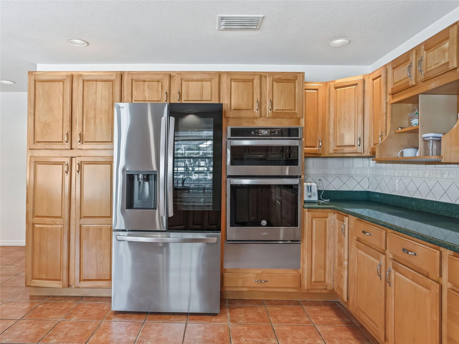 Image 24 of 69 For 22 Wood Ridge Drive