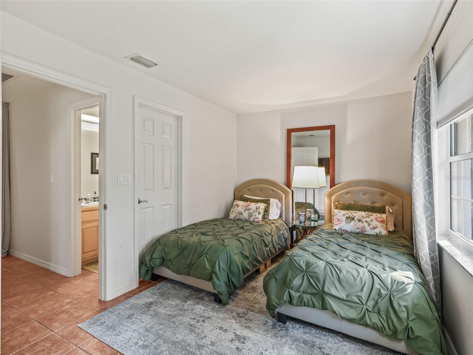 Image 34 of 69 For 22 Wood Ridge Drive