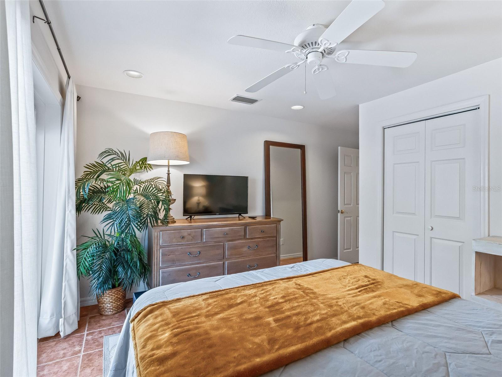 Image 37 of 69 For 22 Wood Ridge Drive