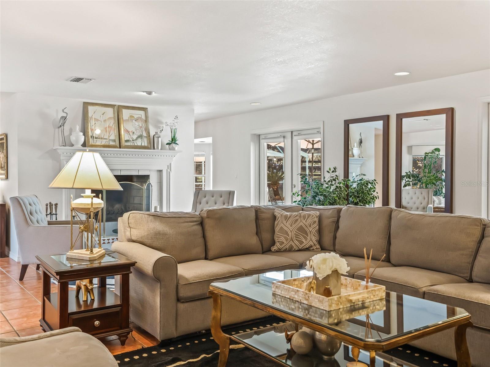 Image 6 of 69 For 22 Wood Ridge Drive