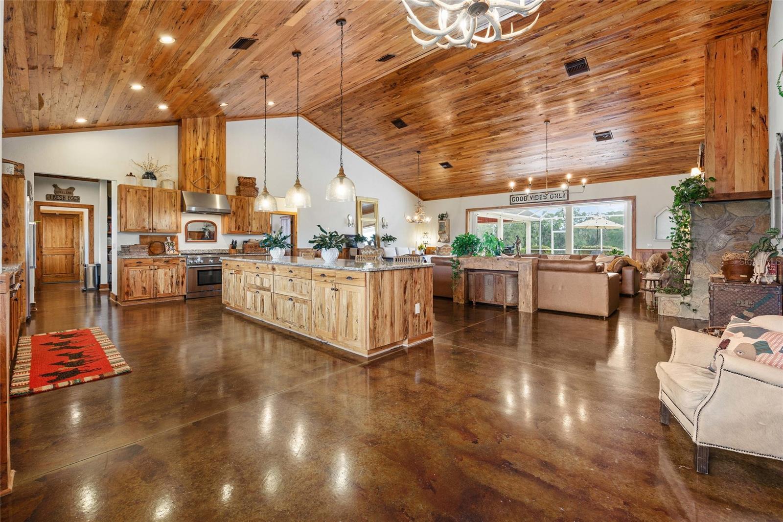 Image 20 of 99 For 41526 Saddle Ridge Lane