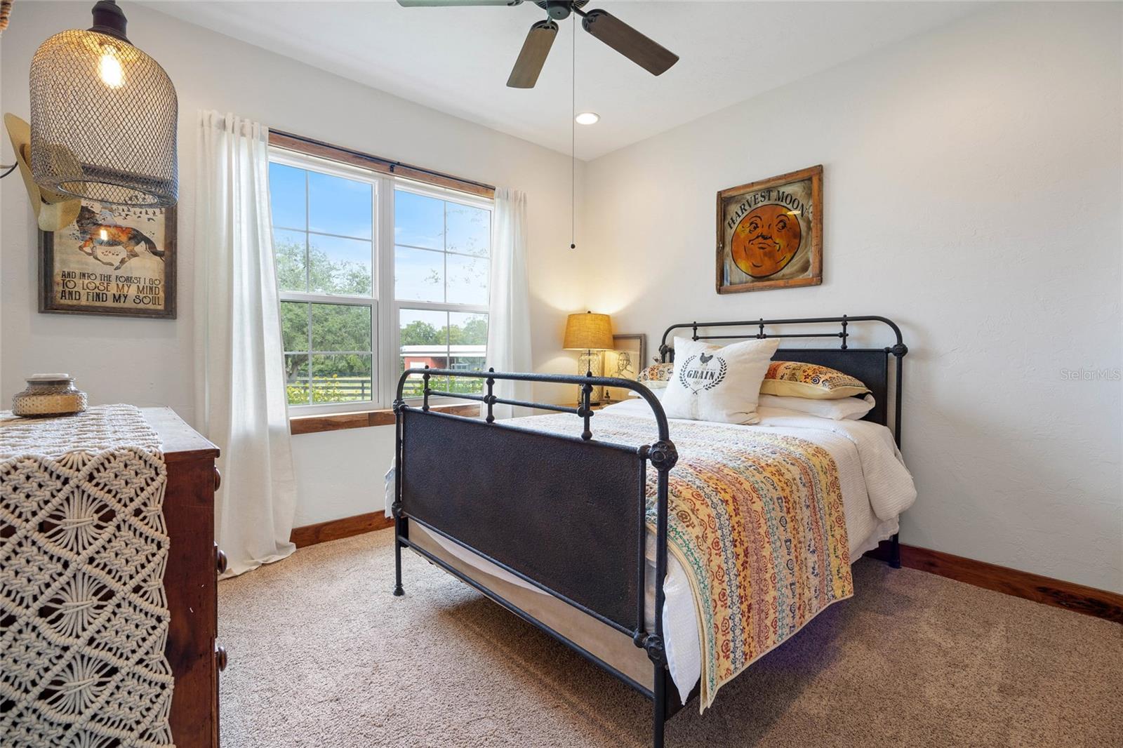 Image 36 of 99 For 41526 Saddle Ridge Lane