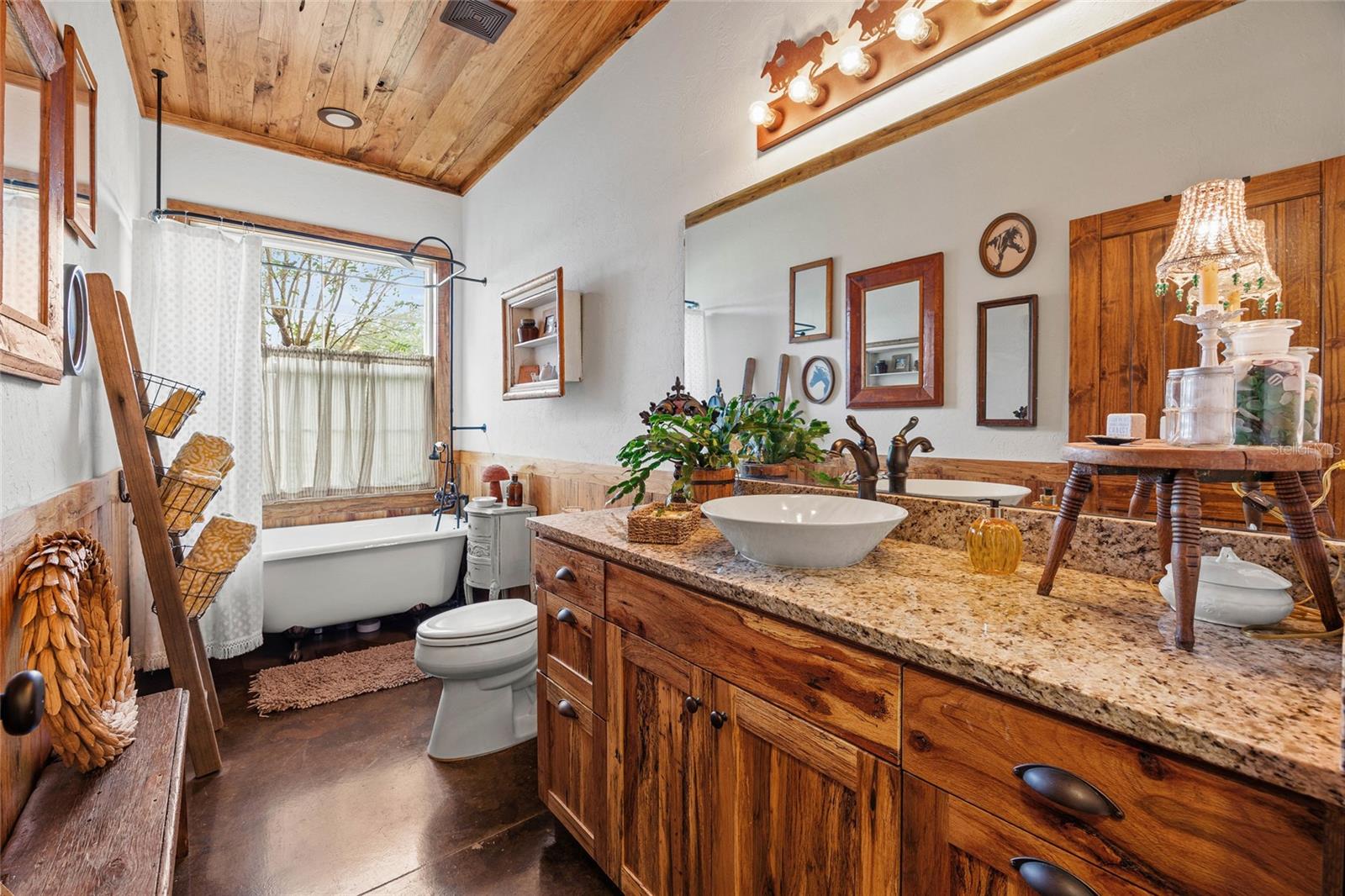 Image 38 of 99 For 41526 Saddle Ridge Lane