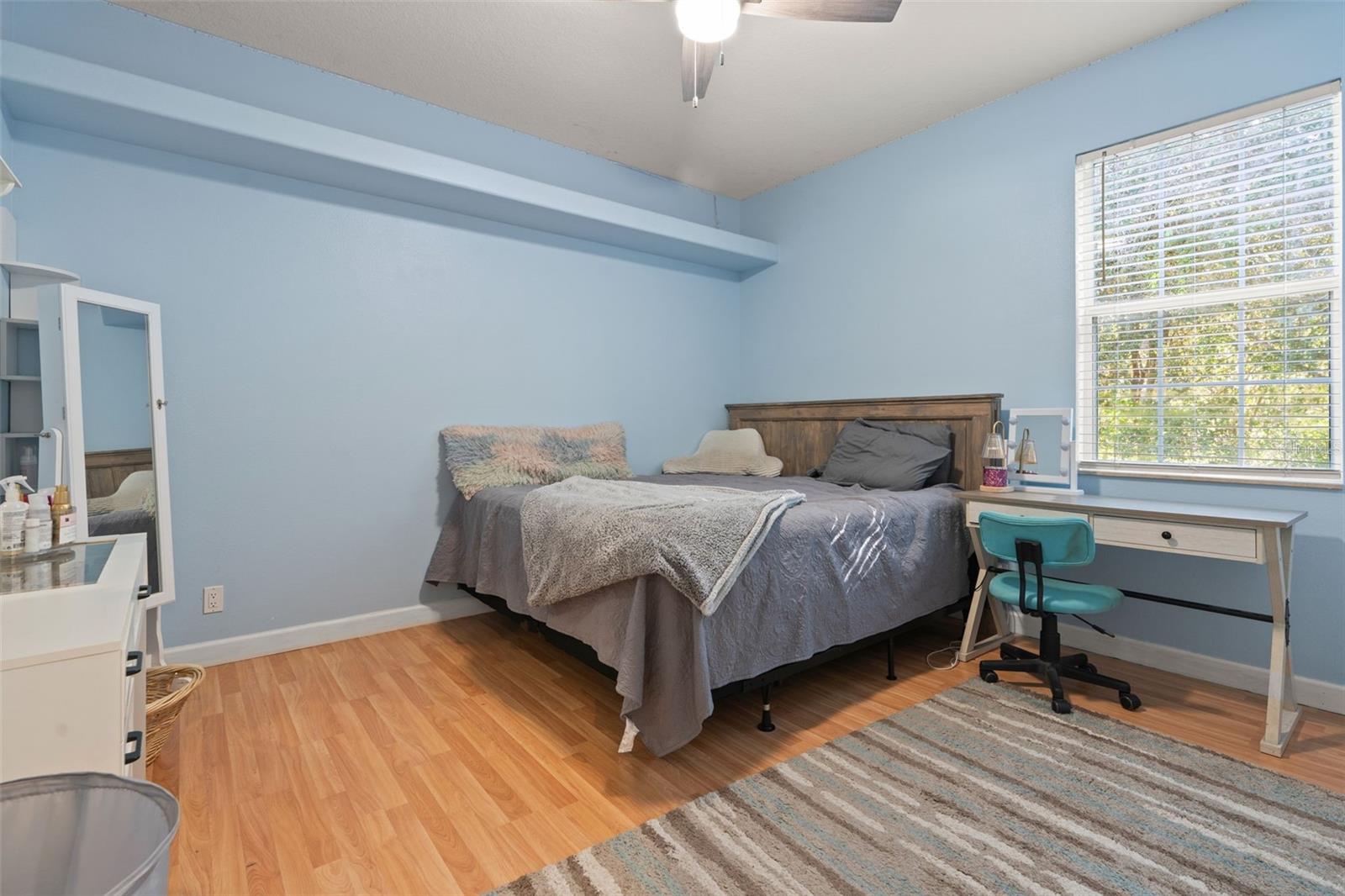 Listing photo id 32 for 5633 Nobis Circle