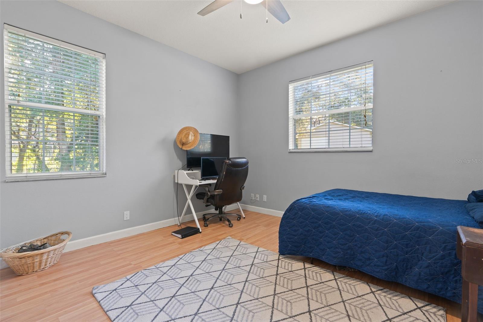 Listing photo id 34 for 5633 Nobis Circle