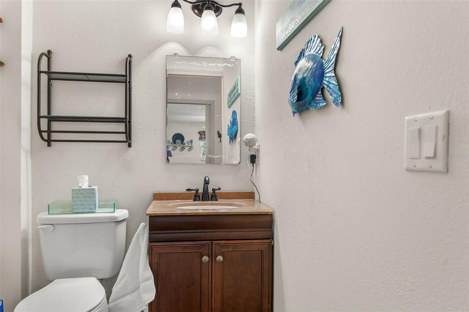 Listing photo id 49 for 5633 Nobis Circle