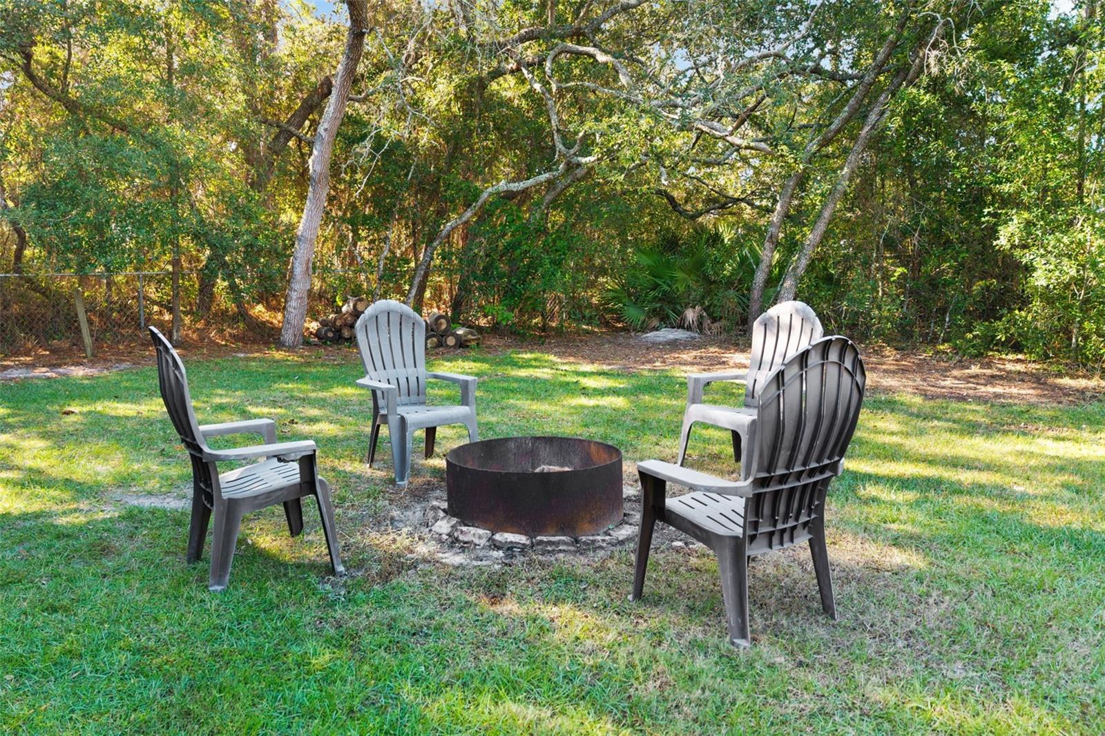 Listing photo id 50 for 5633 Nobis Circle