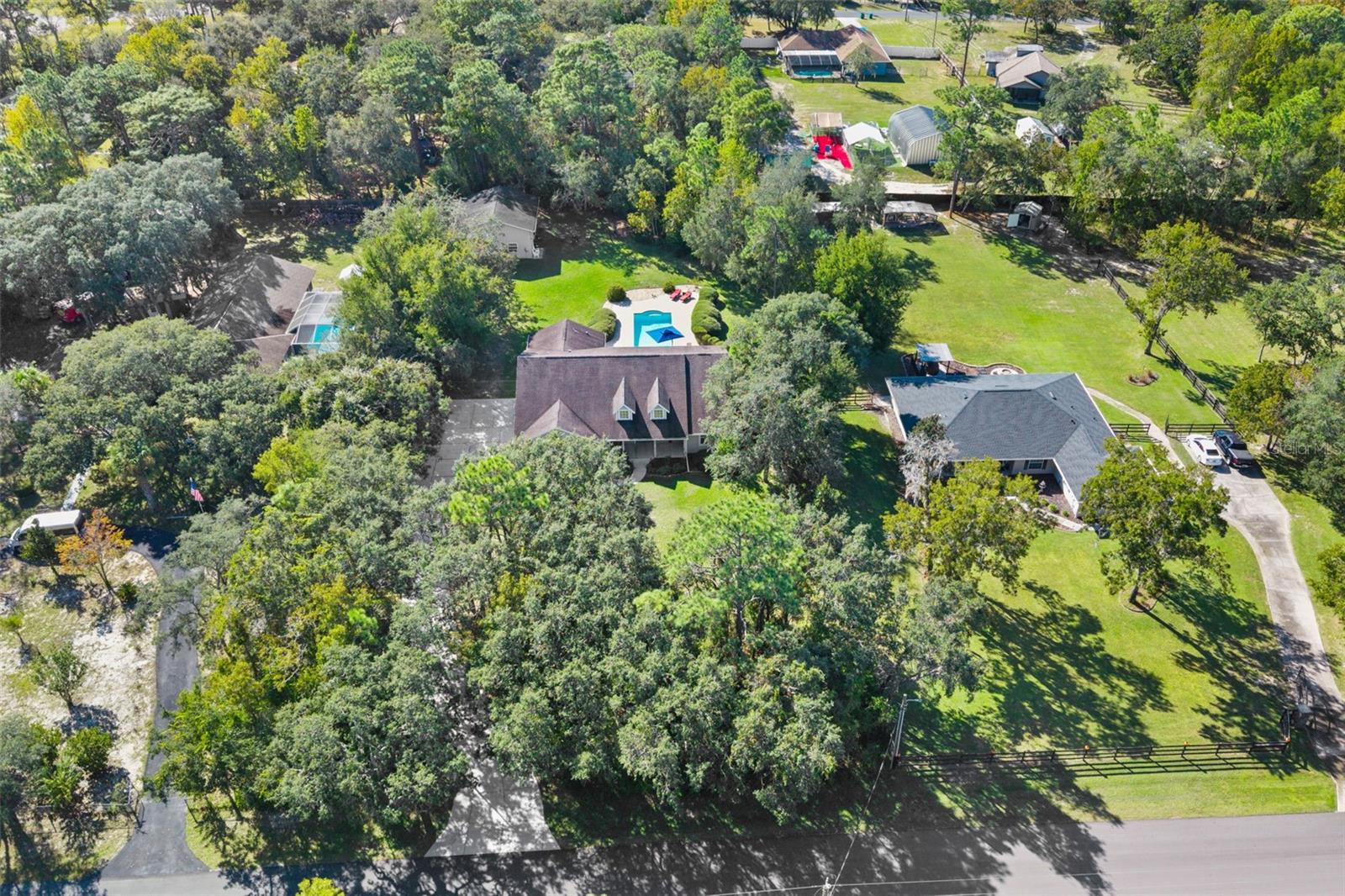 Listing photo id 54 for 5633 Nobis Circle