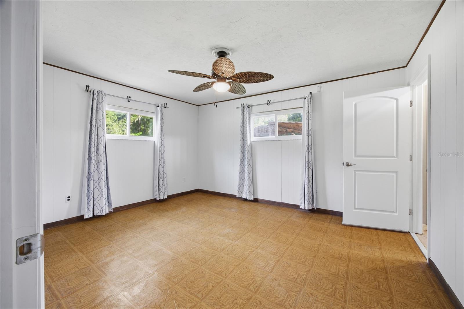 Image 26 of 46 For 21133 75th Avenue