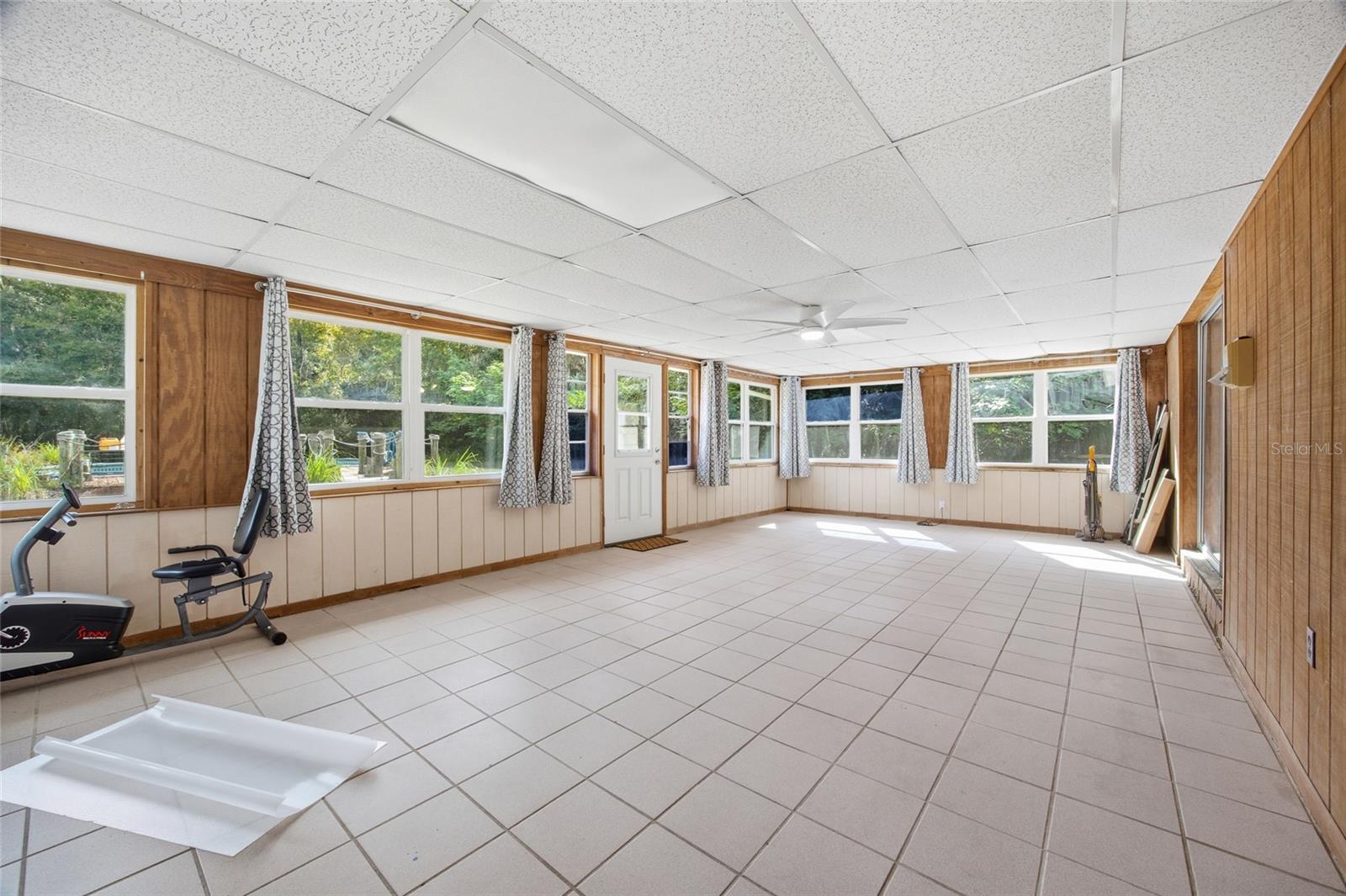 Image 32 of 46 For 21133 75th Avenue