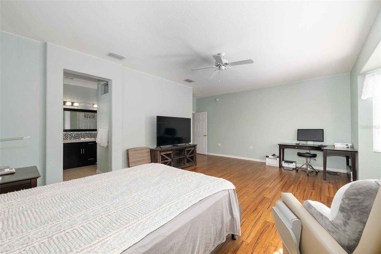 Image 26 of 61 For 12546 92nd Terrace