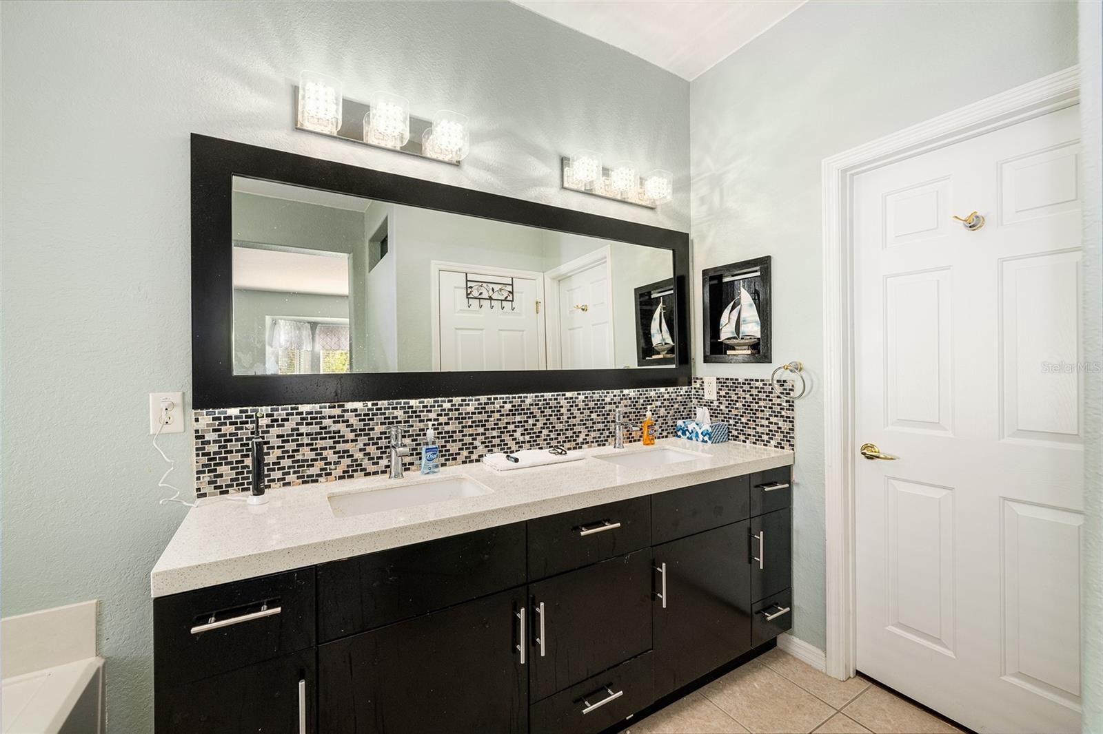 Image 28 of 61 For 12546 92nd Terrace