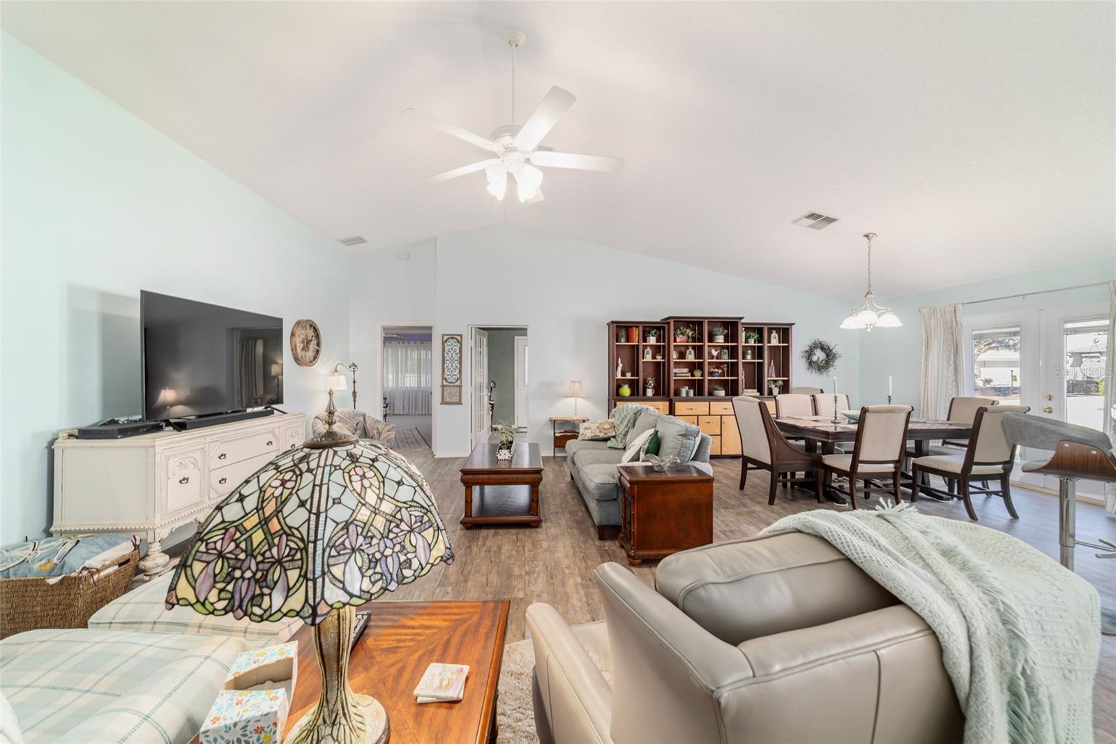 Image 16 of 67 For 9109 93rd Circle