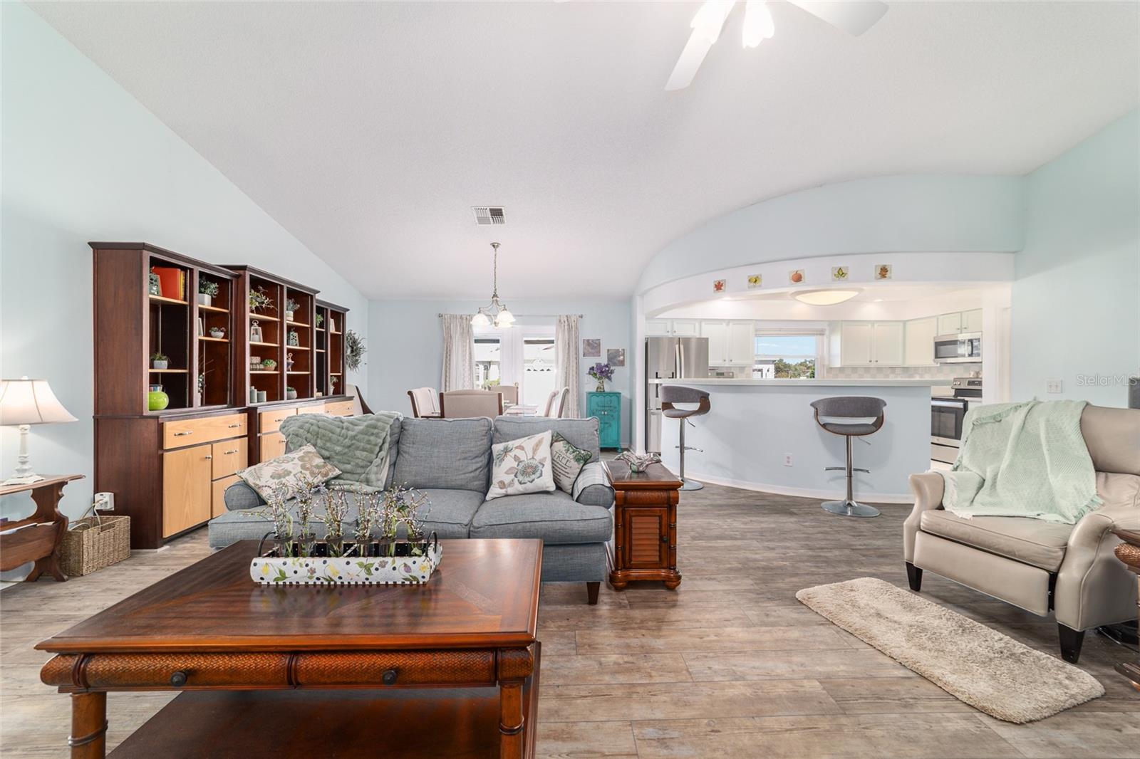 Image 23 of 67 For 9109 93rd Circle