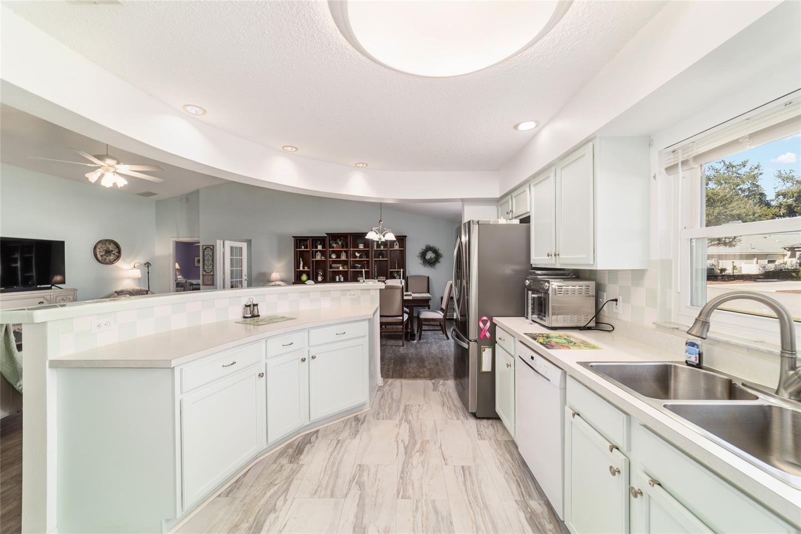 Image 34 of 67 For 9109 93rd Circle