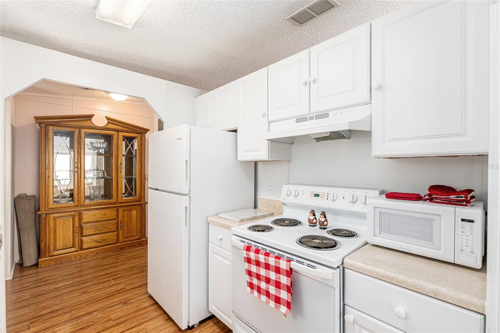 Image 17 of 45 For 10085 126th Place