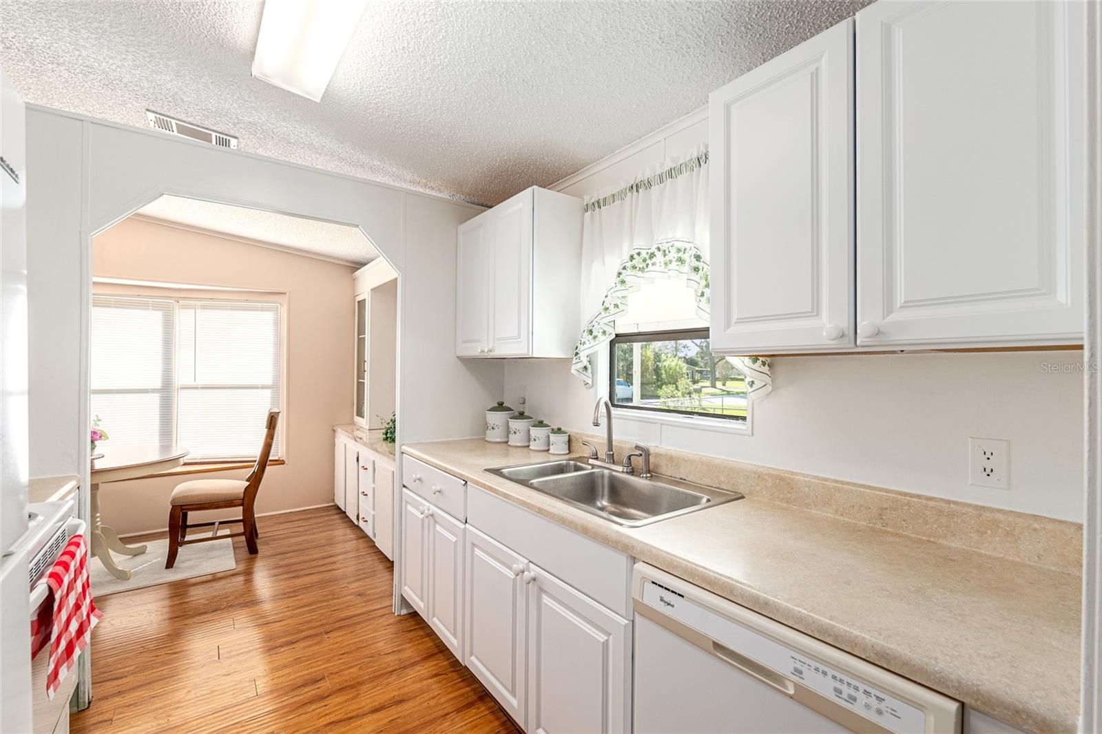 Image 19 of 45 For 10085 126th Place