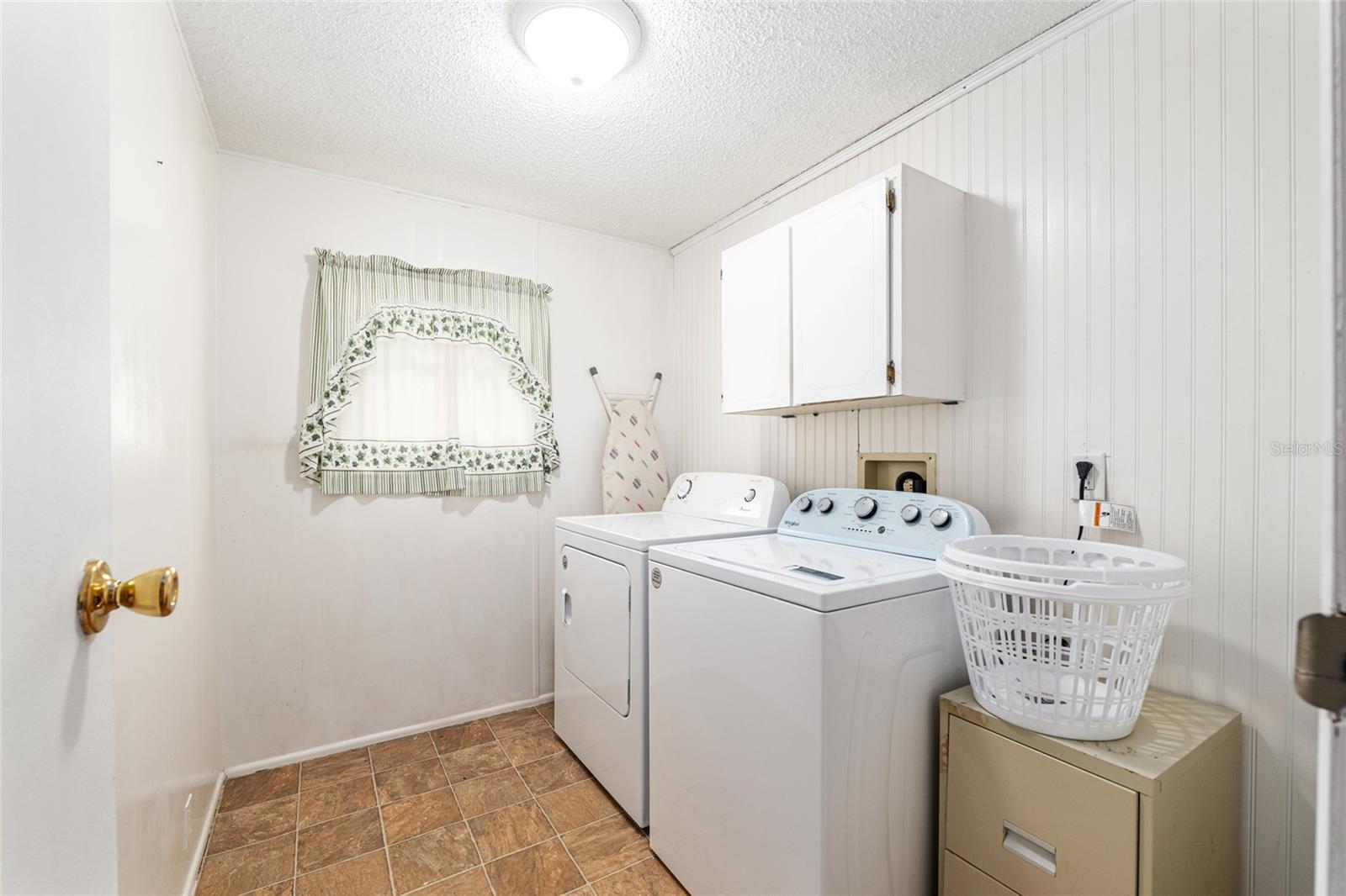 Image 29 of 45 For 10085 126th Place