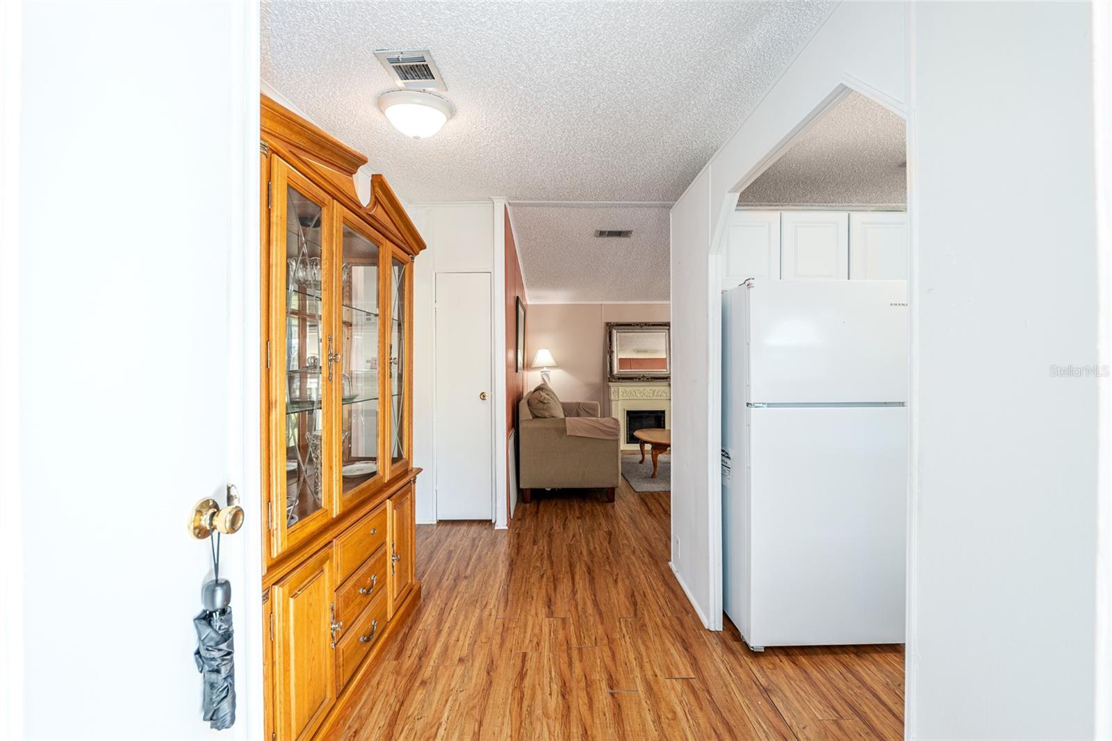 Image 4 of 45 For 10085 126th Place