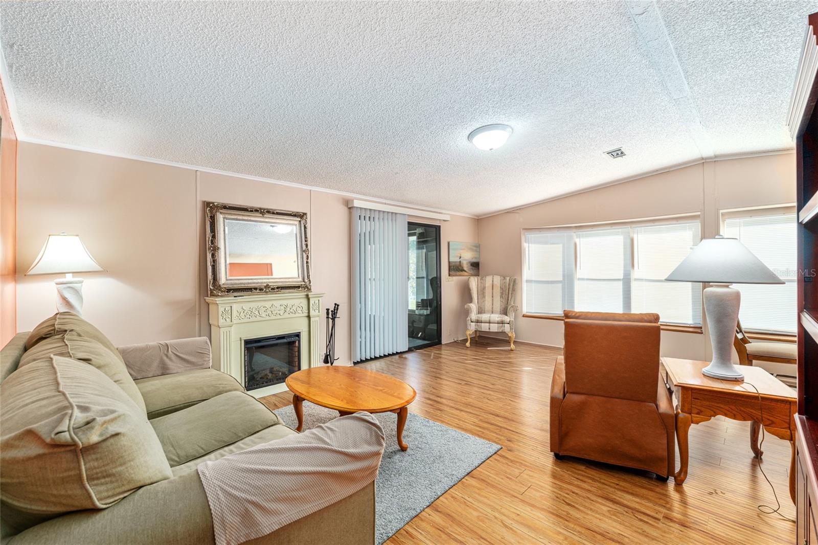 Image 6 of 45 For 10085 126th Place