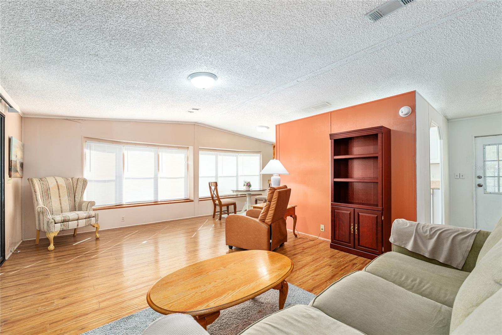 Image 8 of 45 For 10085 126th Place