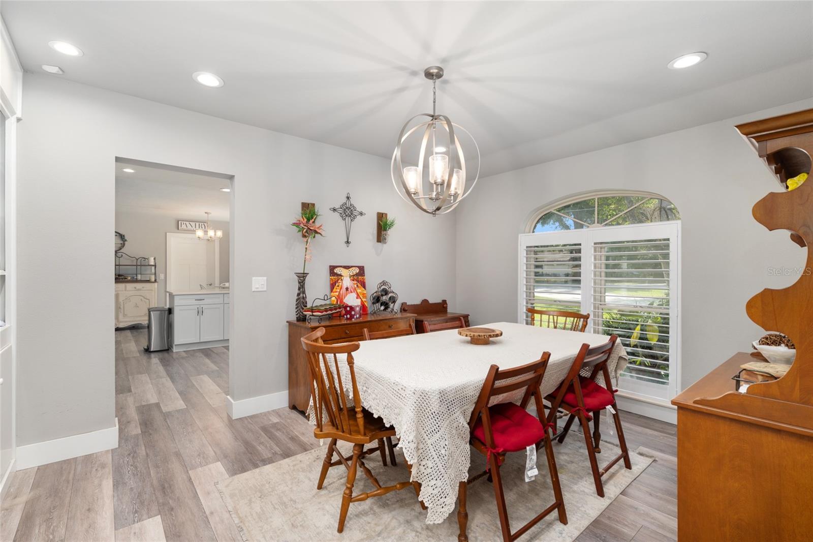 Image 18 of 97 For 2041 5th Street